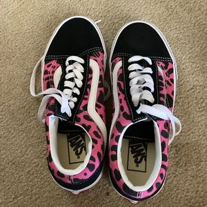 Hot pink leopard print canvas Vans